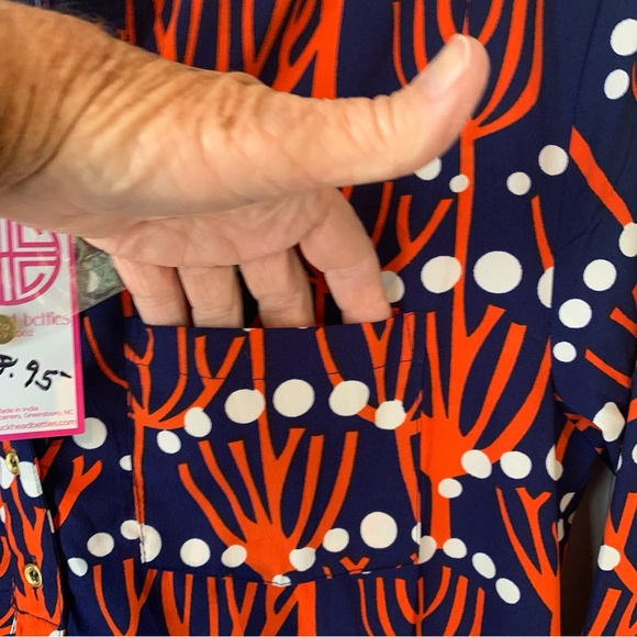 Buckhead Betties (S) V-Neck 3/4 button down neckline; long sleeve or 3/4 length - Picture 4 of 8